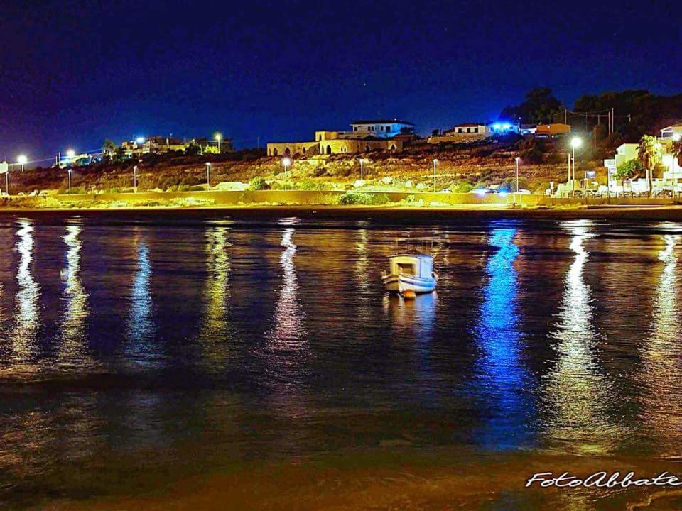A Pozzallo Vicino Al Mare Villa Exterior foto
